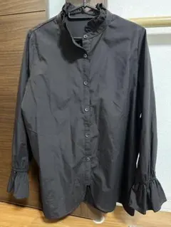 ブラック　フリル付き長袖シャツ L