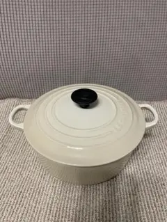 ル・クルーゼ LE CREUSET ホワイト 両手鍋 ココット・ロンド 22cm