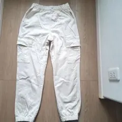 ユニクロ　160　ホワイトカーゴパンツ