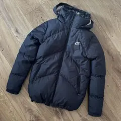 Nike ナイキ　ブラック ダウンジャケット フード付き