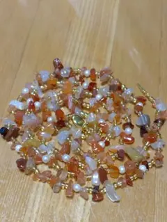 オレンジ系天然石とパールのロングネックレス 淡水　カーネリアン　ローズクォーツ