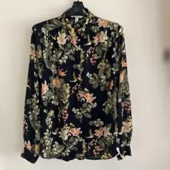 H＆M ボタニカル柄 長袖ブラウス ブラックのサムネイル