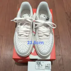 美品★NIKEスニーカー23.5cm/ホワイト/ブラック