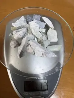 糸魚川翡翠 翡翠端材セット 白 良質緑112g