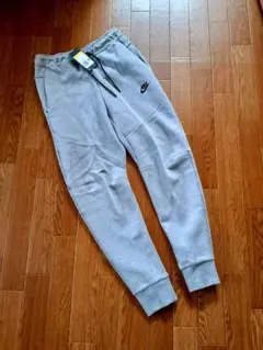 新品未使用　NIKE　テックフリースパンツ　S　正規品
