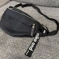 niko and… ブラック ボディバッグ