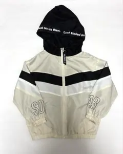 フード付きジャケット キッズ　130 マウンテンパーカー　ブルゾン