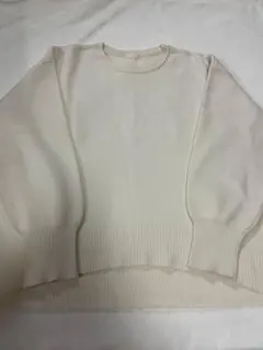 GU クルーネックセーター 白 アイボリー