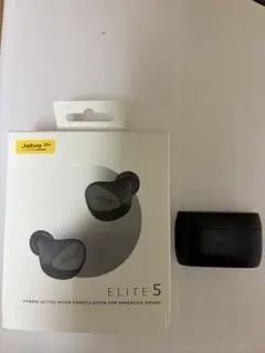 jabra elite5 ジャブラエリート5 箱、付属品完備。のサムネイル