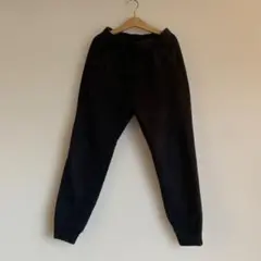 ユニクロ　キッズ　黒 スウェットパンツ