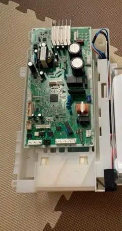 R-SF570CM エラー 日立 冷蔵庫 制御基板 基盤 #冷蔵庫 #部品 日立 - R-C5200 エラー 日立 冷蔵庫 制御基板 基盤 #冷蔵庫