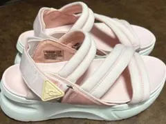UGG LA Sun スポーツサンダル ピンク23.5㎝-24㎝のサムネイル