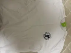 HUFホワイト ロゴ入り Tシャツ