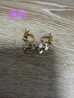 不思議の国のアリス イヤリング ゴールドのサムネイル