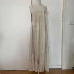 美品❣️ZARAエンブロイダリーリネンブレンドミディワンピース