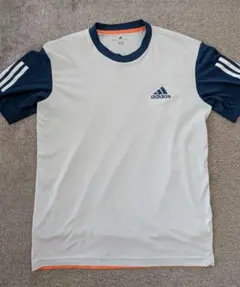 adidas Tシャツ Mのサムネイル
