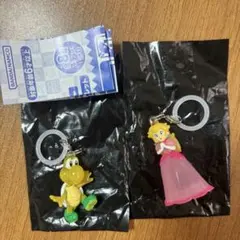 スーパーマリオ　めじるしアクセサリー2 ピーチ　ノコノコ　2点セット