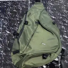 大容量 バッグ グリーン ボディバッグ 緑 ショルダーバッグ リュック