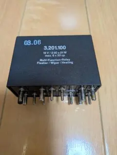 W124用　2018210047OEM品　マルチファンクションリレーのサムネイル