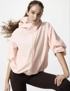UNIQLO ポケッタブルUVカットパーカ ピンクのサムネイル