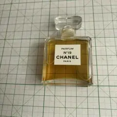 CHANEL N°19 パルファム