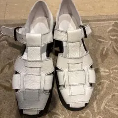 ホワイトストラップサンダルのサムネイル