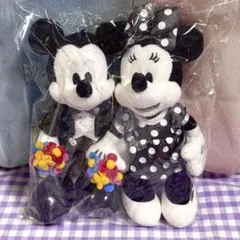 グッズ　ディズニー ぬいぐるみバッジ 新品 ミッキー ミニー　モノクロ　白黒 グッズ ディズニー ぬいぐるみバッジ 新品 シー ミッキー ミニー