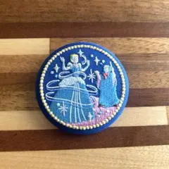 ディズニー　Disney 刺繍缶バッジ　第二弾　シンデレラ