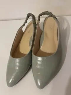 ベルメゾン(ベネビス) バックストラップ パンプスのサムネイル