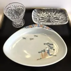最終価格　古伊万里　柿右衛門様式　陽刻　小皿　3枚 古伊万里（柿右衛門様式) 色絵唐花文桔梗形向付 5客 江戸時代元禄頃