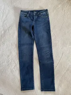 レディース　ジーンズ　スリム　ユニクロ