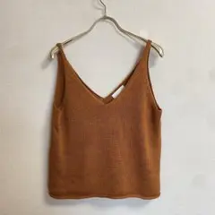 《H&M》オレンジ Vネック ニット ベスト カジュアルシーン