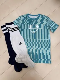 NIKE サッカー半袖シャツ adidas ソックスセット 140 19~21のサムネイル
