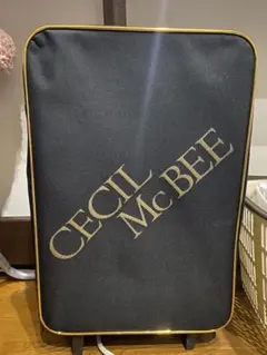 CECIL McBEE 黒 キャリーケースのサムネイル