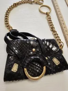 DOLCE&GABBANA黒いヘビ革バッグチャーム キーホルダー