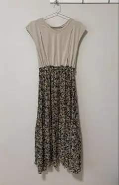 ナチュラルクチュール　ドッキング　ロング　ワンピース　ベージュ系　花柄