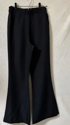 試着のみブラック フレアシルエットワイドパンツM