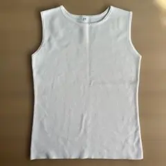 アイボリー　coca ノースリーブニット