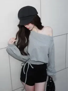 ウエストデザインビジューオフショルダートップス Darich