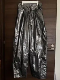 FUMIKAUCHIDA metallic silver pantsのサムネイル