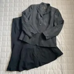 レリアンROCHAS　未使用品　タグ付き☆１１　「春」セットアップスーツ　青みがかったグレー色です　イタリア製生地使用　日本製 セ－タ－|レリアン | レリアン公式オンラインストア