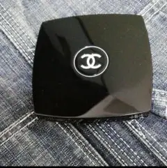 CHANEL コンパクトミラーのサムネイル