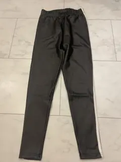 Item thumbnail for item ab9fef3e-7a0f-4bcf-907b-bd212d1a0d90