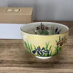 a825 送料込 アヤメ 菖蒲 在銘 華峰 紙箱 清水焼 茶道具 抹茶碗 初夏