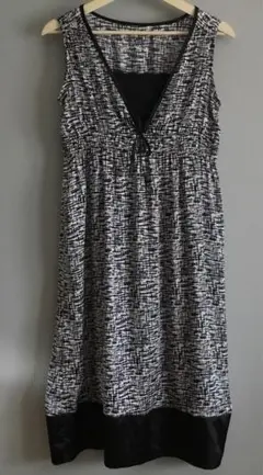 ノースリーブワンピース　PINE WISTERIA