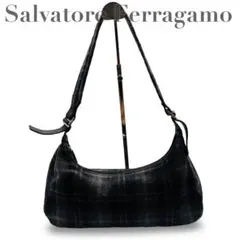 サルヴァトーレフェラガモ ワンショルダーバッグ チェック柄 ガンチーニ金具 刻印