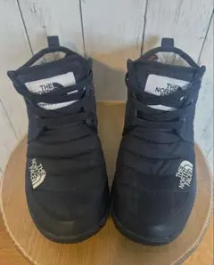 NORTH FACE ノースフェイス ヌプシトラクション ライトチャッカ！