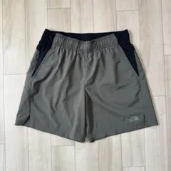 THE NORTH FACE カーキ ショートパンツ