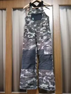 VOLCOMキッズ スノーボード ビブパンツのサムネイル
