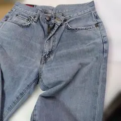 Item thumbnail for item bb98b440-5e6e-4e06-9f56-8aad43c3f66d